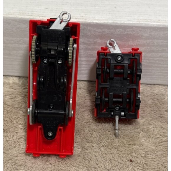 Thomas & Friends James The Red Train Engine & Coal Tender Set 2013 Gullane - Picture 10 of 13